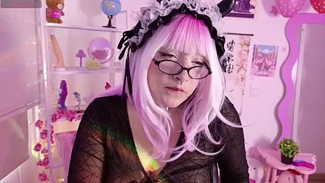 Snapshot of lady_noize chatting on 05-18-26, 09:42 lady noize online show from 05-18-26, 09:42