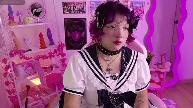 Snapshot of lady_noize chatting on 05-31-26, 10:44 lady noize online show from 05-31-26, 10:44