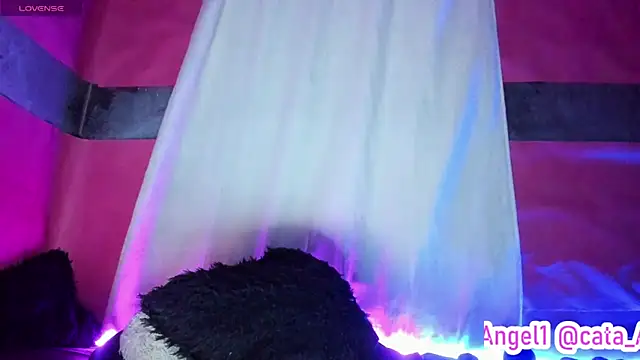 Snapshot of Cata-angel chatting on 02-22-25, 05:12 Cata-angel online show from 02-22-25, 05:12