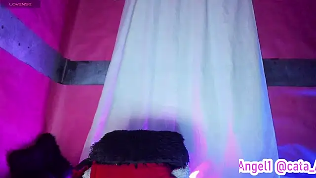 Snapshot of Cata-angel chatting on 03-11-25, 12:00 Cata-angel online show from 03-11-25, 12:00