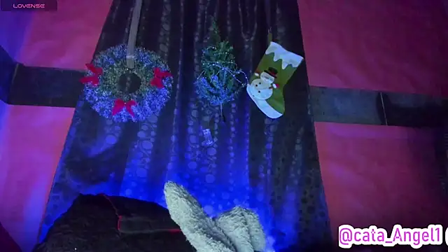Snapshot of Cata-angel chatting on 12-19-25, 11:23 Cata-angel online show from 12-19-25, 11:23
