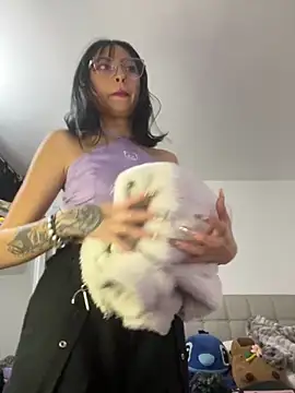 Any Roussee online show from 09-18-25, 11:40