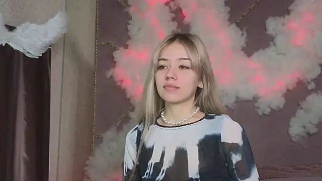 STELLA RICH online show from 02-21-25, 09:00