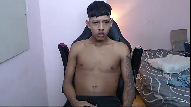 Snapshot of mr_stiven_ chatting on 01-11-25, 05:31 mr stiven  online show from 01-11-25, 05:31