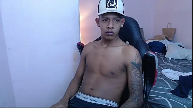 Snapshot of mr_stiven_ chatting on 01-13-25, 08:15 mr stiven  online show from 01-13-25, 08:15