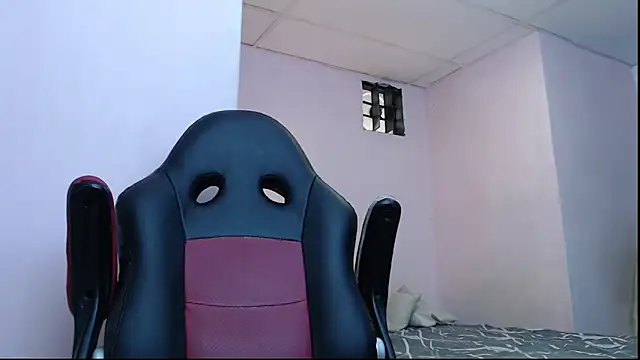 Snapshot of mr_stiven_ chatting on 01-26-25, 02:03 mr stiven  online show from 01-26-25, 02:03