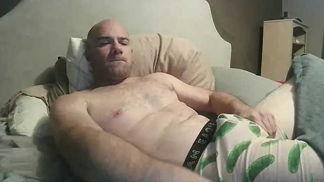 Snapshot of Nickj630 chatting on 10-16-25, 04:02 Nickj630 online show from 10-16-25, 04:02