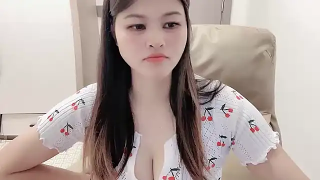 Snapshot of Ytao-528 chatting on 10-13-25, 06:24 Ytao-528 online show from 10-13-25, 06:24