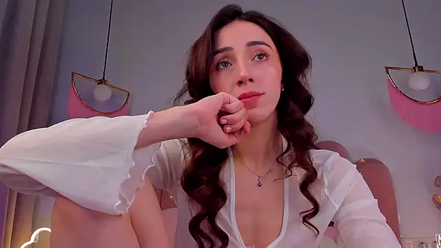 Snapshot of ElsaYoung chatting on 02-02-25, 11:42 ElsaYoung online show from 02-02-25, 11:42