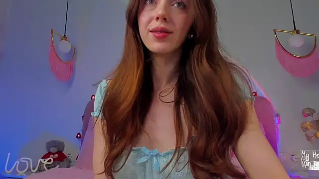 Snapshot of ElsaYoung chatting on 03-02-25, 11:42 ElsaYoung online show from 03-02-25, 11:42