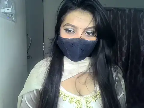 Snapshot of ishi_Beauty chatting on 10-01-25, 07:47 ishi Beauty online show from 10-01-25, 07:47