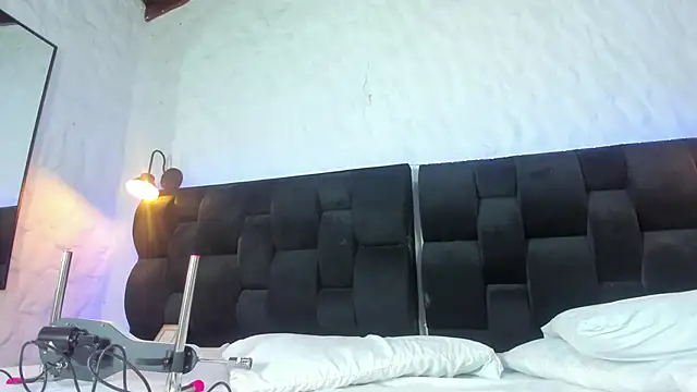 Camila  Gomez online show from 10-09-25, 12:25