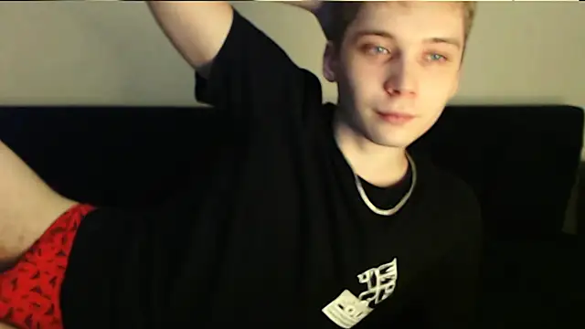 Snapshot of __sugarrebit chatting on 03-03-25, 03:42   sugarrebit online show from 03-03-25, 03:42