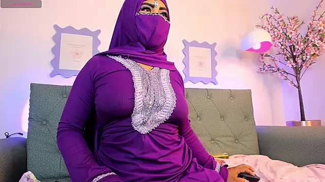 Snapshot of jazmin_anbar chatting on 03-12-25, 06:33 jazmin anbar online show from 03-12-25, 06:33