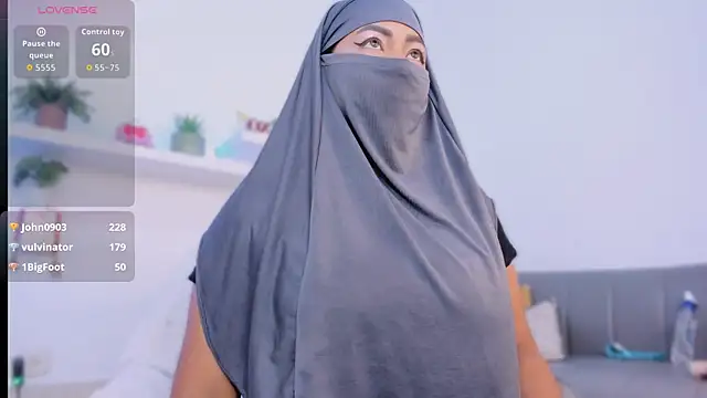 Snapshot of jazmin_anbar chatting on 10-12-25, 06:40 jazmin anbar online show from 10-12-25, 06:40