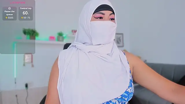 Snapshot of jazmin_anbar chatting on 10-21-25, 07:03 jazmin anbar online show from 10-21-25, 07:03