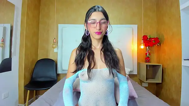 Milaspetite online show from 11-18-25, 10:14