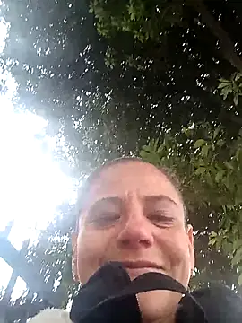 Snapshot of sasi_luna chatting on 09-19-25, 01:23 sasi luna online show from 09-19-25, 01:23