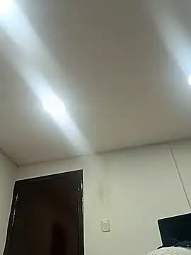 Snapshot of sasi_luna chatting on 10-31-25, 02:18 sasi luna online show from 10-31-25, 02:18