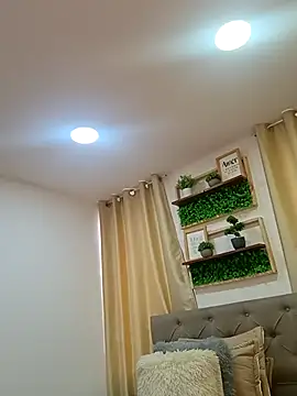 Snapshot of sasi_luna chatting on 11-25-25, 01:44 sasi luna online show from 11-25-25, 01:44