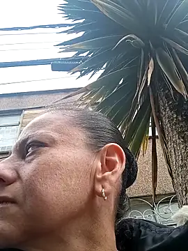 Snapshot of sasi_luna chatting on 11-28-25, 01:58 sasi luna online show from 11-28-25, 01:58