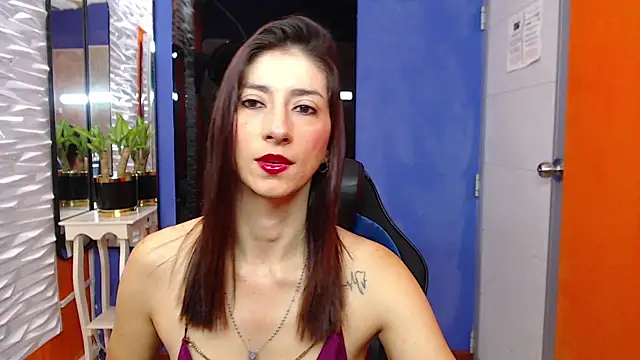 Snapshot of aitana_ag chatting on 02-27-25, 12:34 aitana ag online show from 02-27-25, 12:34