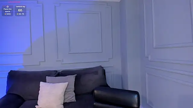 Snapshot of MiaFarrell_ chatting on 11-02-25, 11:34 MiaFarrell online show from 11-02-25, 11:34