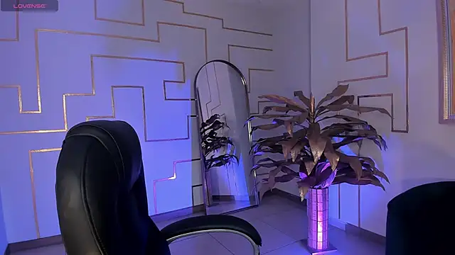 Snapshot of MiaFarrell_ chatting on 11-19-25, 06:19 MiaFarrell online show from 11-19-25, 06:19