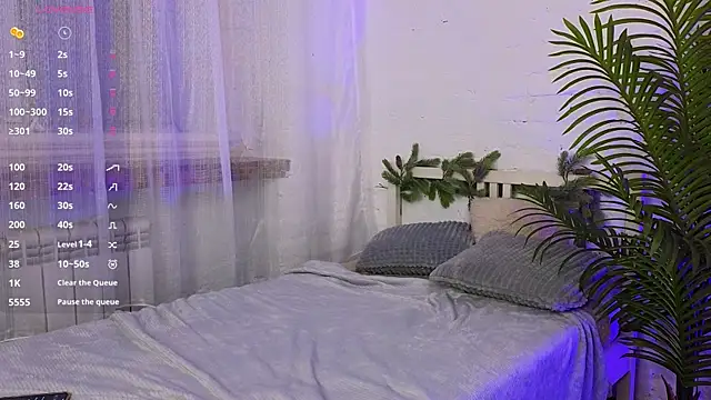 KAREN NIX online show from 01-07-25, 01:24