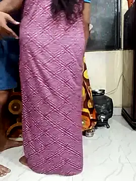 Snapshot of _Hot-Couple chatting on 03-03-25, 08:11 Hot-Couple online show from 03-03-25, 08:11