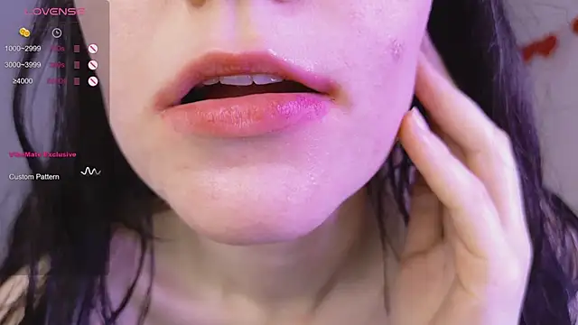 Snapshot of Lana__Cute_ chatting on 02-11-25, 04:56 Lana Cute online show from 02-11-25, 04:56