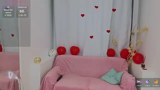 Snapshot of Lana__Cute_ chatting on 02-14-25, 06:40 Lana Cute online show from 02-14-25, 06:40