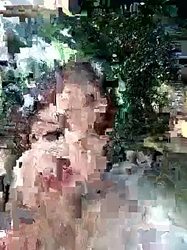 Snapshot of thamygomezz chatting on 10-04-25, 02:04 thamygomezz online show from 10-04-25, 02:04