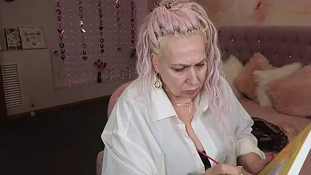 Snapshot of Penelope_Pinky chatting on 03-02-25, 05:36 Penelope Pinky online show from 03-02-25, 05:36