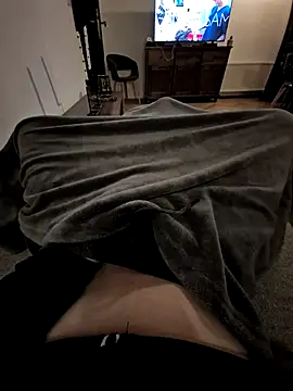 Snapshot of use_me69 chatting on 03-30-26, 06:09 use me69 online show from 03-30-26, 06:09