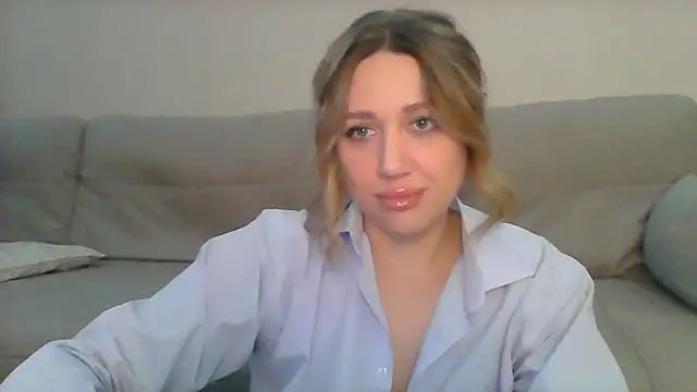 Snapshot of VickyLove047 chatting on 03-09-25, 05:11 VickyLove047 online show from 03-09-25, 05:11