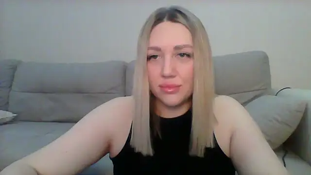 Snapshot of VickyLove047 chatting on 09-23-25, 05:21 VickyLove047 online show from 09-23-25, 05:21