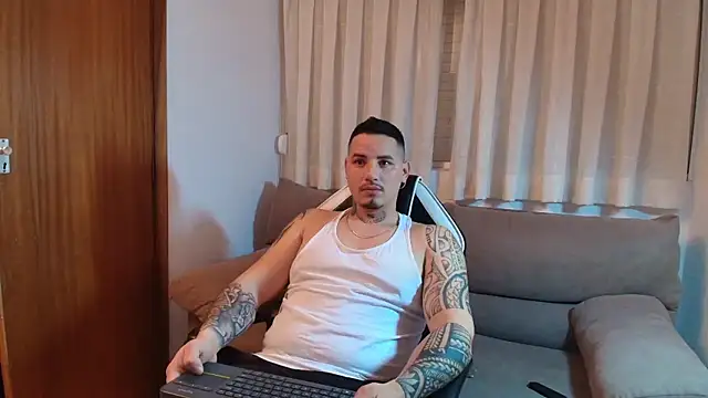 Snapshot of Geishastudios chatting on 01-18-26, 09:24 Geishastudios online show from 01-18-26, 09:24