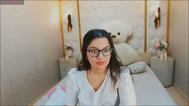 Snapshot of ZarifaBev chatting on 12-26-24, 08:32 ZarifaBev online show from 12-26-24, 08:32