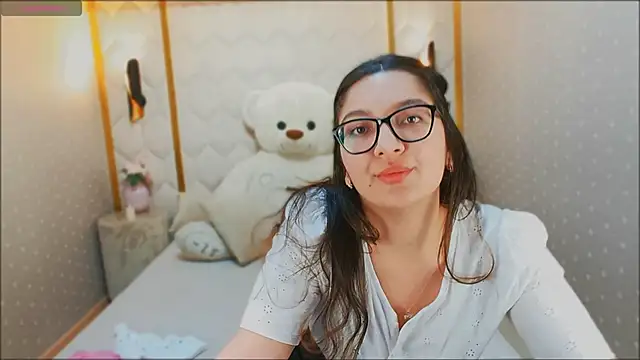 Snapshot of ZarifaBev chatting on 12-27-24, 02:58 ZarifaBev online show from 12-27-24, 02:58