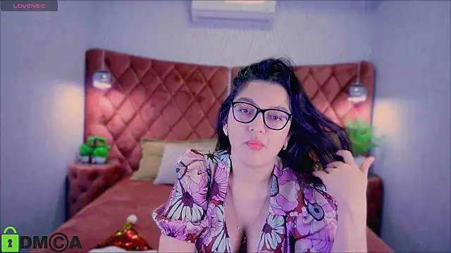 Snapshot of ZarifaBev chatting on 12-29-24, 01:56 ZarifaBev online show from 12-29-24, 01:56