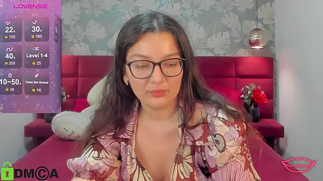 Snapshot of ZarifaBev chatting on 01-22-25, 11:21 ZarifaBev online show from 01-22-25, 11:21