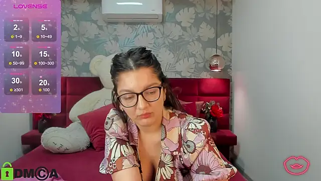 Snapshot of ZarifaBev chatting on 01-29-25, 03:54 ZarifaBev online show from 01-29-25, 03:54