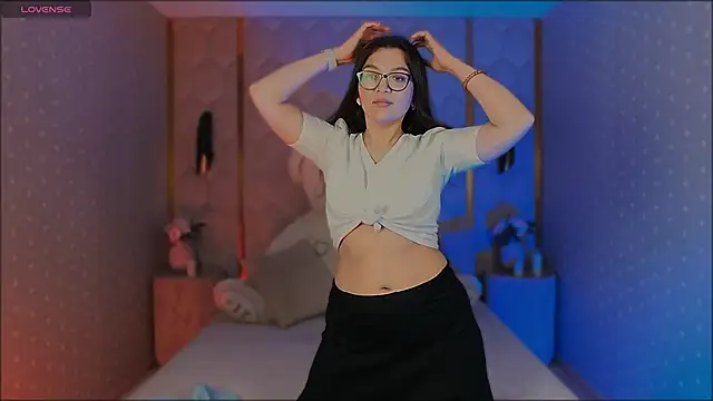 Snapshot of ZarifaBev chatting on 02-15-25, 03:06 ZarifaBev online show from 02-15-25, 03:06