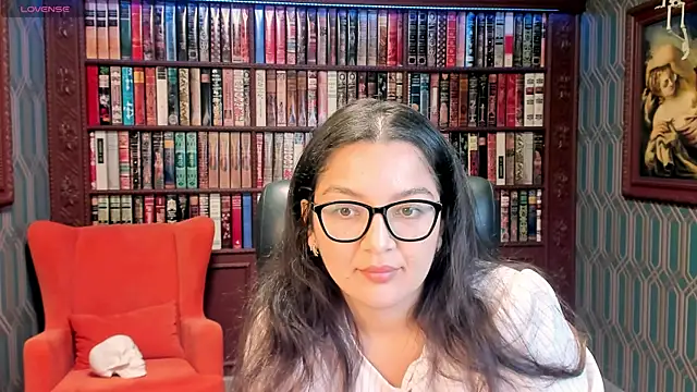 Snapshot of ZarifaBev chatting on 09-10-25, 10:10 ZarifaBev online show from 09-10-25, 10:10