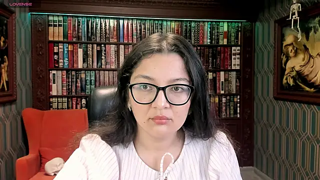 Snapshot of ZarifaBev chatting on 09-11-25, 10:10 ZarifaBev online show from 09-11-25, 10:10