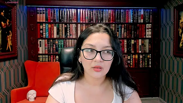 Snapshot of ZarifaBev chatting on 10-12-25, 04:39 ZarifaBev online show from 10-12-25, 04:39