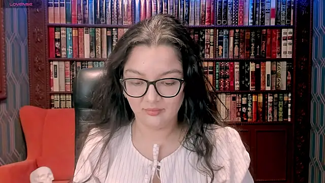 Snapshot of ZarifaBev chatting on 10-22-25, 07:57 ZarifaBev online show from 10-22-25, 07:57