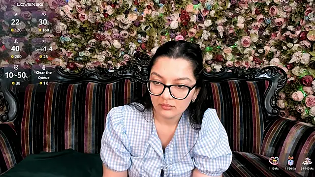 Snapshot of ZarifaBev chatting on 11-22-25, 08:52 ZarifaBev online show from 11-22-25, 08:52