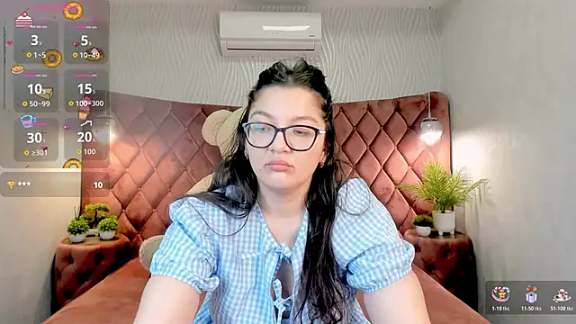 Snapshot of ZarifaBev chatting on 11-30-25, 02:15 ZarifaBev online show from 11-30-25, 02:15